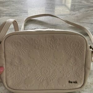 The Sac De Young Crossbody New